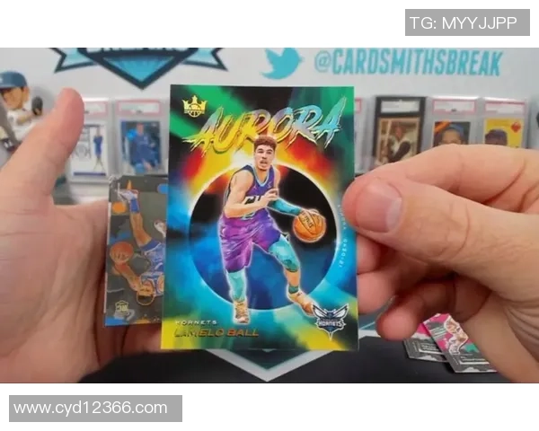 开油画足球球星卡的市场价格及其投资潜力分析